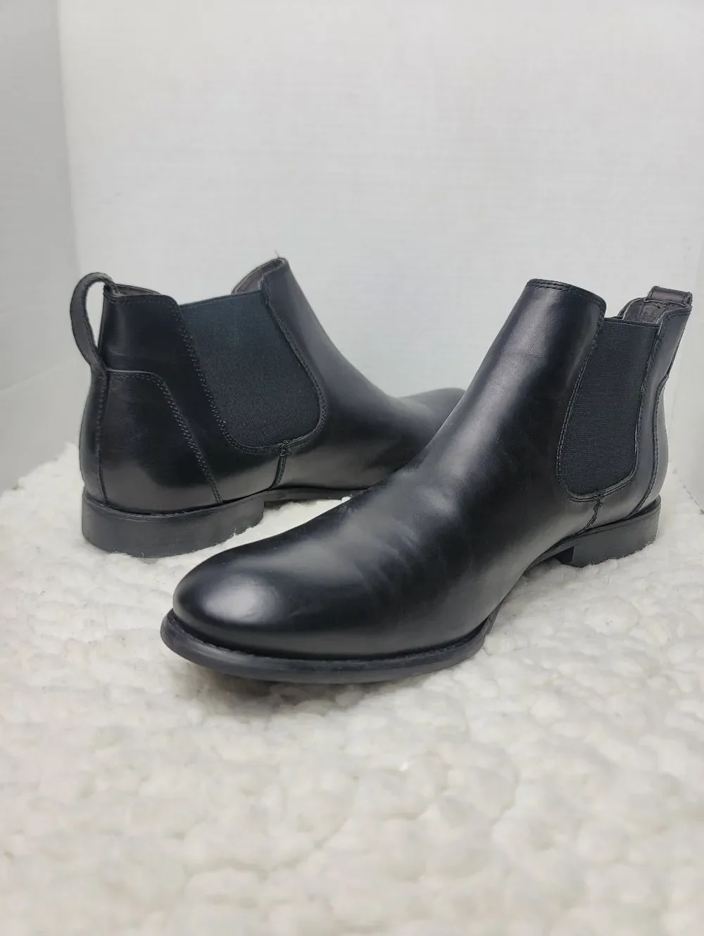 John Varvatos USA Chelsea Boots Mens Size 10.5M Black Leather Pull On Almond Toe